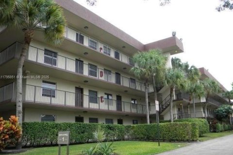 Condominio en venta en Lauderdale Lakes, Florida, 2 dormitorios, 93.09 m2 № 1683260 - foto 18