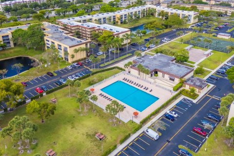 Condominio en venta en Lauderdale Lakes, Florida, 2 dormitorios, 93.09 m2 № 1683260 - foto 25