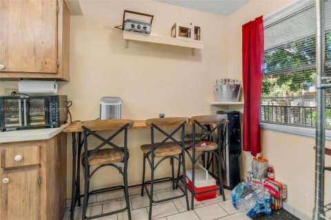 Condominio en venta en Lauderdale Lakes, Florida, 2 dormitorios, 93.09 m2 № 1683260 - foto 9