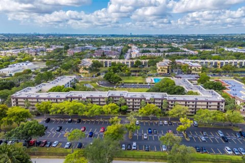 Condominio en venta en Lauderdale Lakes, Florida, 2 dormitorios, 93.09 m2 № 1683260 - foto 21