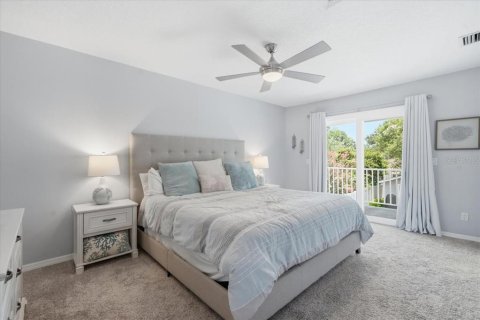 House in Tampa, Florida 4 bedrooms, 223.8 sq.m. № 2203424 - photo 30