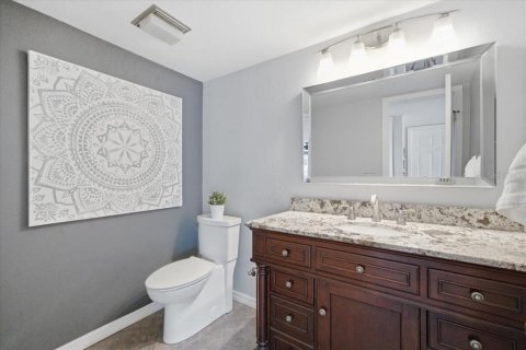 House in Tampa, Florida 4 bedrooms, 223.8 sq.m. № 2203424 - photo 22