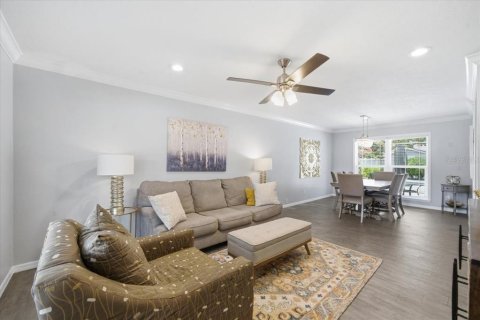 House in Tampa, Florida 4 bedrooms, 223.8 sq.m. № 2203424 - photo 23