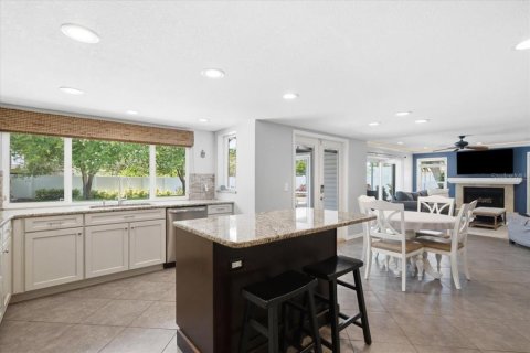 House in Tampa, Florida 4 bedrooms, 223.8 sq.m. № 2203424 - photo 16