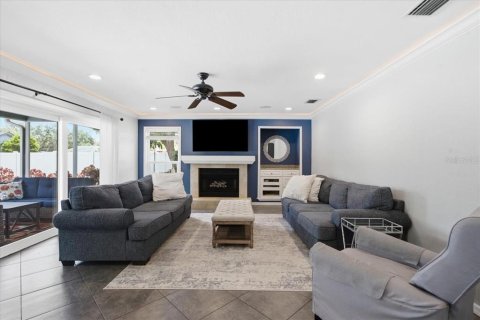 House in Tampa, Florida 4 bedrooms, 223.8 sq.m. № 2203424 - photo 27