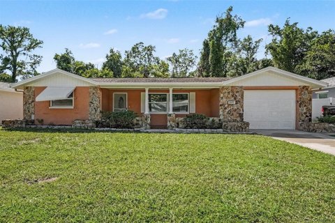 Casa en Holiday, Florida 3 dormitorios, 125.79 m2 № 2356364