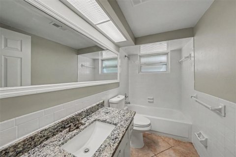 Купить виллу или дом в Холидэй, Флорида 5 комнат, 125.79м2, № 2356364 - фото 8