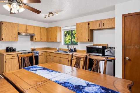 House in Edgewater, Florida 3 bedrooms, 111.48 sq.m. № 2424056 - photo 11