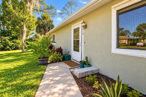 House in Edgewater, Florida 3 bedrooms, 111.48 sq.m. № 2424056 - photo 5