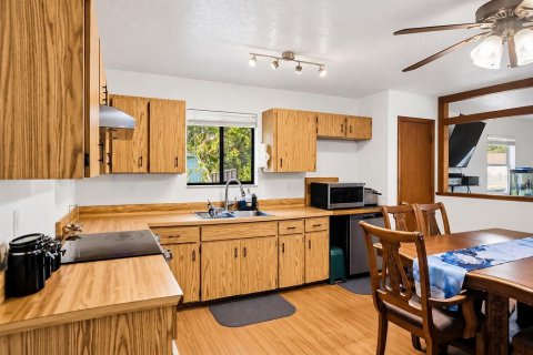 House in Edgewater, Florida 3 bedrooms, 111.48 sq.m. № 2424056 - photo 10