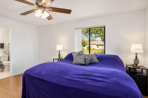 House in Edgewater, Florida 3 bedrooms, 111.48 sq.m. № 2424056 - photo 21