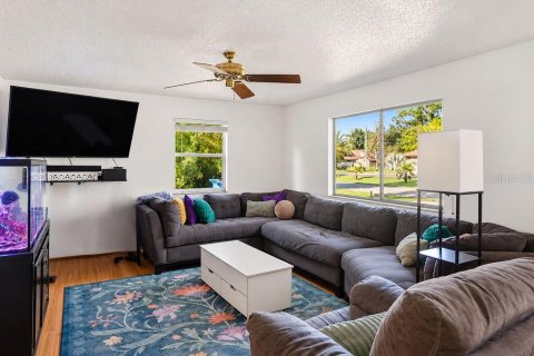 House in Edgewater, Florida 3 bedrooms, 111.48 sq.m. № 2424056 - photo 15