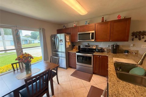 Villa ou maison à vendre à Port Orange, Floride: 3 chambres, 162.86 m2 № 2405057 - photo 11