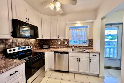 Copropriété à louer à Fort Lauderdale, Floride: 2 chambres, 86.4 m2 № 2042381 - photo 3