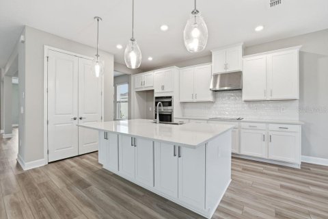 Casa en venta en Plant City, Florida, 4 dormitorios, 317.91 m2 № 2209223 - foto 9