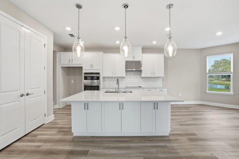 Casa en venta en Plant City, Florida, 4 dormitorios, 317.91 m2 № 2209223 - foto 2