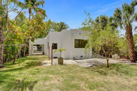 Casa en venta en North Miami, Florida, 5 dormitorios, 116.59 m2 № 2011637 - foto 27