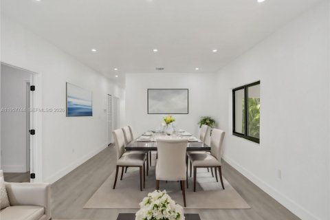 Casa en venta en North Miami, Florida, 5 dormitorios, 116.59 m2 № 2011637 - foto 6
