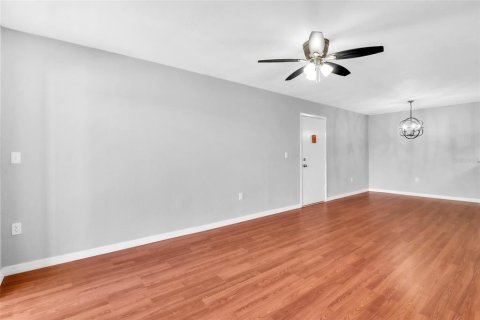 Condo in Sarasota, Florida, 2 bedrooms  № 2102603 - photo 12