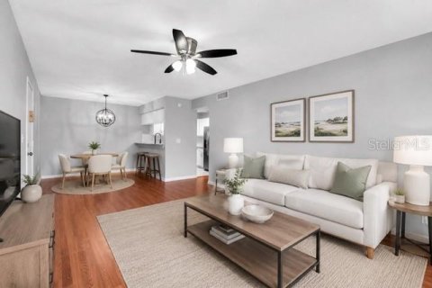 Condo in Sarasota, Florida, 2 bedrooms  № 2102603 - photo 8