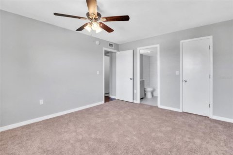 Condo in Sarasota, Florida, 2 bedrooms  № 2102603 - photo 19