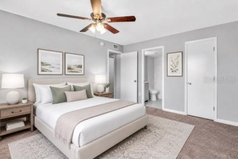 Condo in Sarasota, Florida, 2 bedrooms  № 2102603 - photo 15