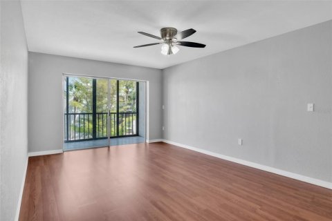 Condo in Sarasota, Florida, 2 bedrooms  № 2102603 - photo 10