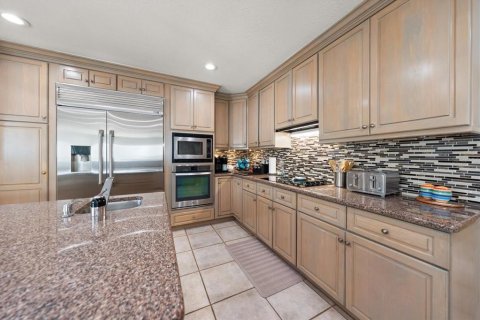 House in Indian Rocks Beach, Florida 4 bedrooms, 260.68 sq.m. № 2167027 - photo 10