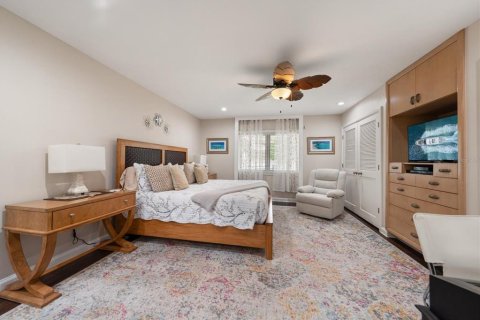 House in Indian Rocks Beach, Florida 4 bedrooms, 260.68 sq.m. № 2167027 - photo 18