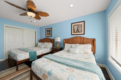 House in Indian Rocks Beach, Florida 4 bedrooms, 260.68 sq.m. № 2167027 - photo 27