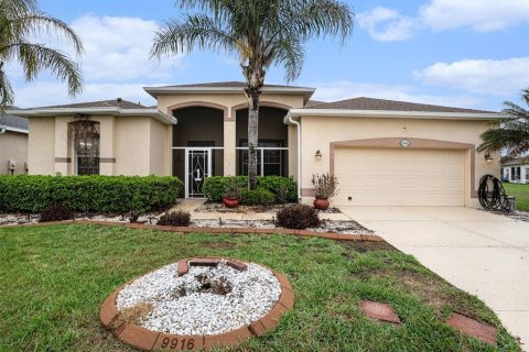 House in San Antonio, Florida 3 bedrooms, 162.49 sq.m. № 2155196 - photo 3