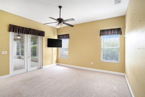 House in San Antonio, Florida 3 bedrooms, 162.49 sq.m. № 2155196 - photo 15