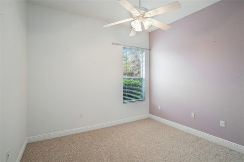 House in San Antonio, Florida 3 bedrooms, 162.49 sq.m. № 2155196 - photo 17