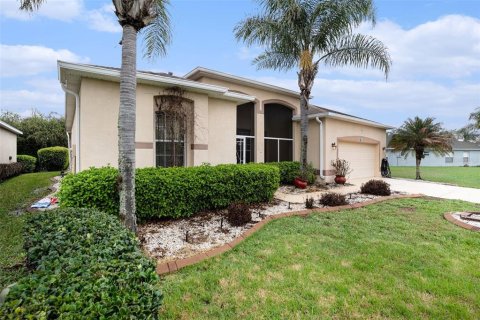 House in San Antonio, Florida 3 bedrooms, 162.49 sq.m. № 2155196 - photo 2
