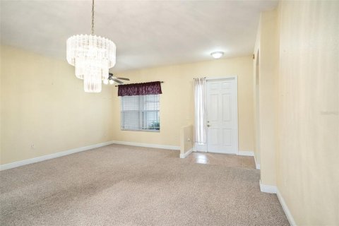 House in San Antonio, Florida 3 bedrooms, 162.49 sq.m. № 2155196 - photo 12