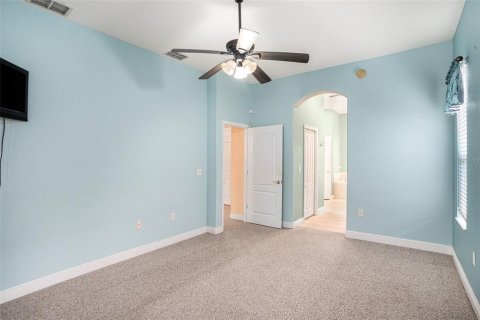 House in San Antonio, Florida 3 bedrooms, 162.49 sq.m. № 2155196 - photo 11