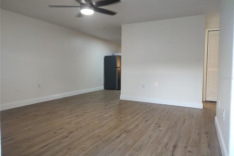 Immobilier commercial à vendre à Saint Petersburg, Floride: 4 chambres, 135.45 m2 № 2420166 - photo 7