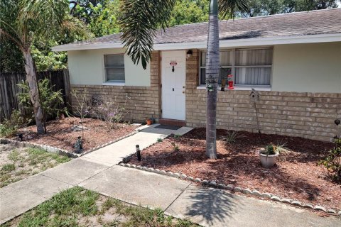 Immobilier commercial à vendre à Saint Petersburg, Floride: 4 chambres, 135.45 m2 № 2420166 - photo 19