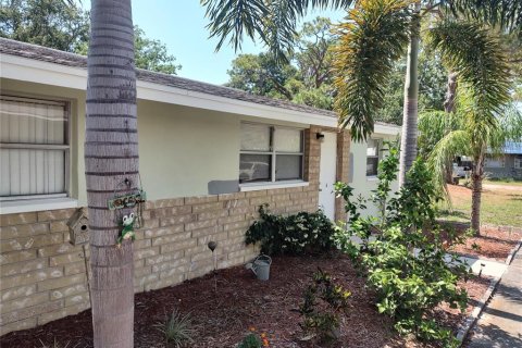 Immobilier commercial à vendre à Saint Petersburg, Floride: 4 chambres, 135.45 m2 № 2420166 - photo 21