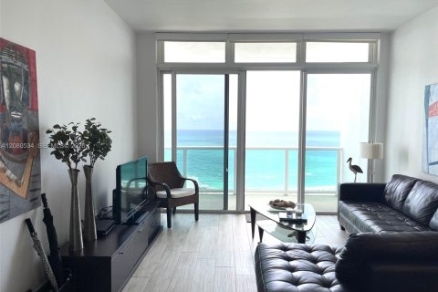 Copropriété à louer à Sunny Isles Beach, Floride: 2 chambres, 126.07 m2 № 2339950 - photo 11