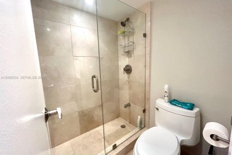 Copropriété à louer à Sunny Isles Beach, Floride: 2 chambres, 126.07 m2 № 2339950 - photo 29