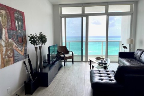 Copropriété à louer à Sunny Isles Beach, Floride: 2 chambres, 126.07 m2 № 2339950 - photo 10