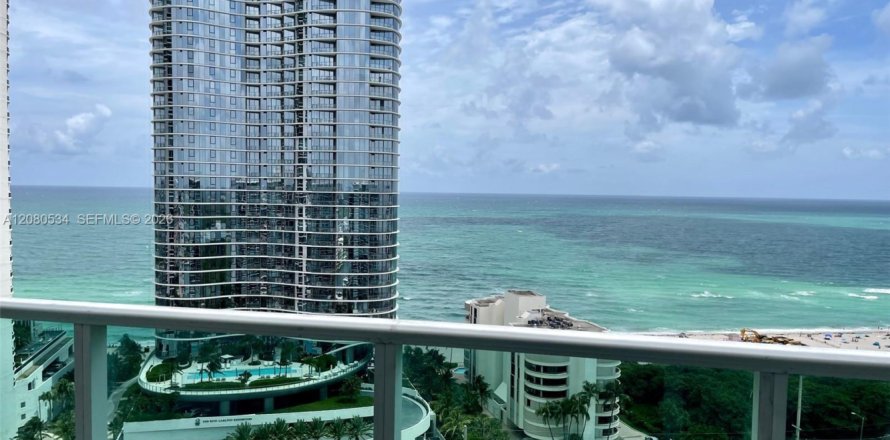 Condo à Sunny Isles Beach, Floride, 2 chambres  № 2339950