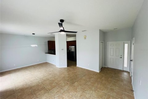 Townhouse in Tampa, Florida 3 bedrooms, 135.17 sq.m. № 2209595 - photo 3