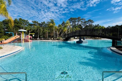 Townhouse in Tampa, Florida 3 bedrooms, 135.17 sq.m. № 2209595 - photo 18