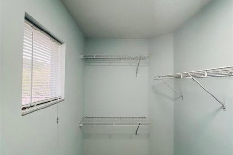 Townhouse in Tampa, Florida 3 bedrooms, 135.17 sq.m. № 2209595 - photo 15