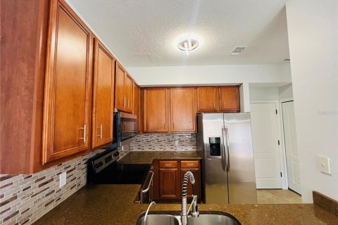Townhouse in Tampa, Florida 3 bedrooms, 135.17 sq.m. № 2209595 - photo 7