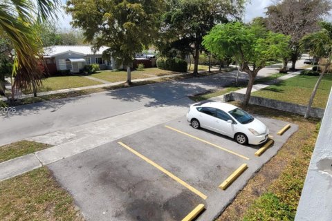 Copropriété à louer à Hollywood, Floride: 1 chambre, 59.46 m2 № 2069960 - photo 25