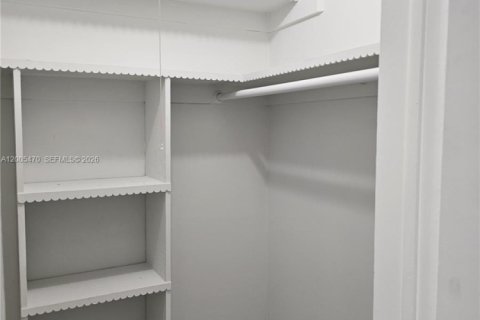 Copropriété à louer à Hollywood, Floride: 1 chambre, 59.46 m2 № 2069960 - photo 12