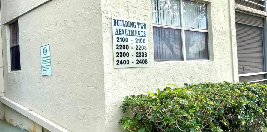 Condo in North Lauderdale, Florida, 2 bedrooms  № 1022273